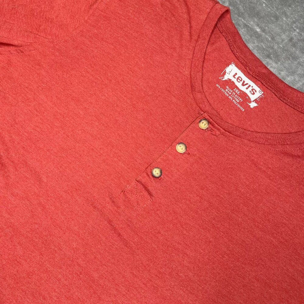 Levi's Men's Terracotta Long Sleeve Henley Shirt Size 2XL - Picture 2 of 9